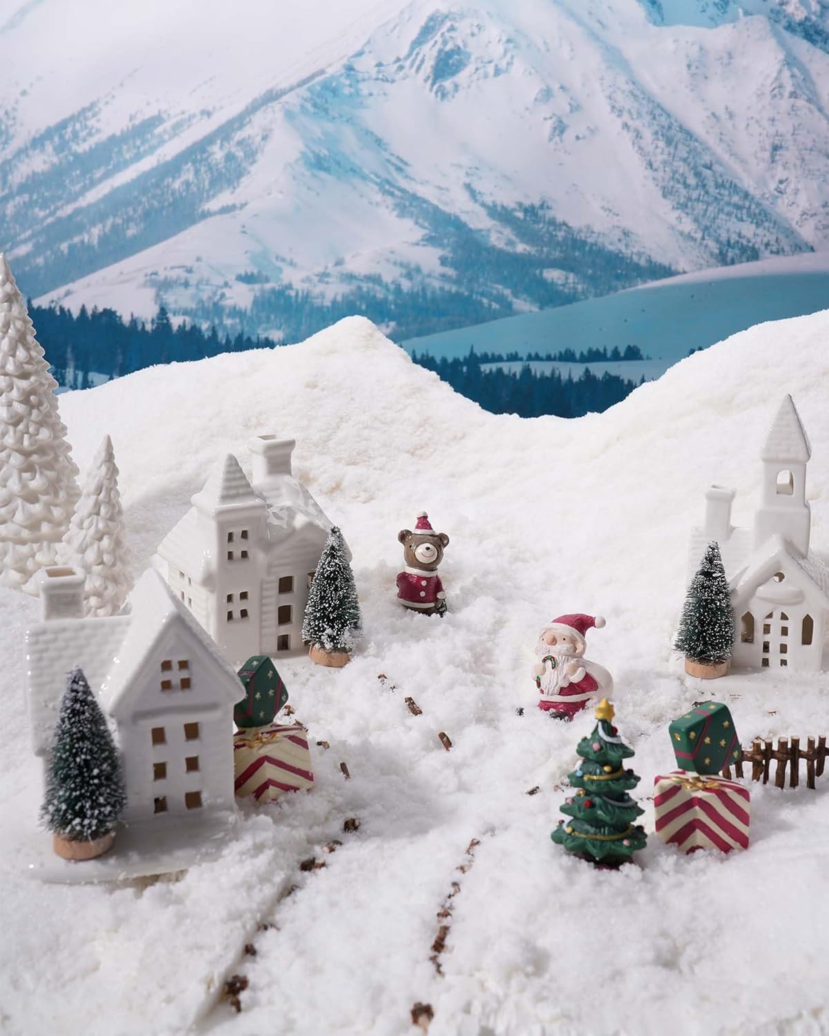 DN DECONATION 3Pcs Lighted White Christmas Ceramic Houses Village Set