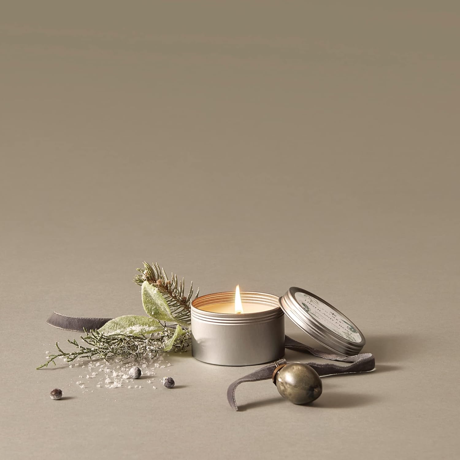 Thymes Travel Tin Holiday Candles - Highland Frost 25 oz