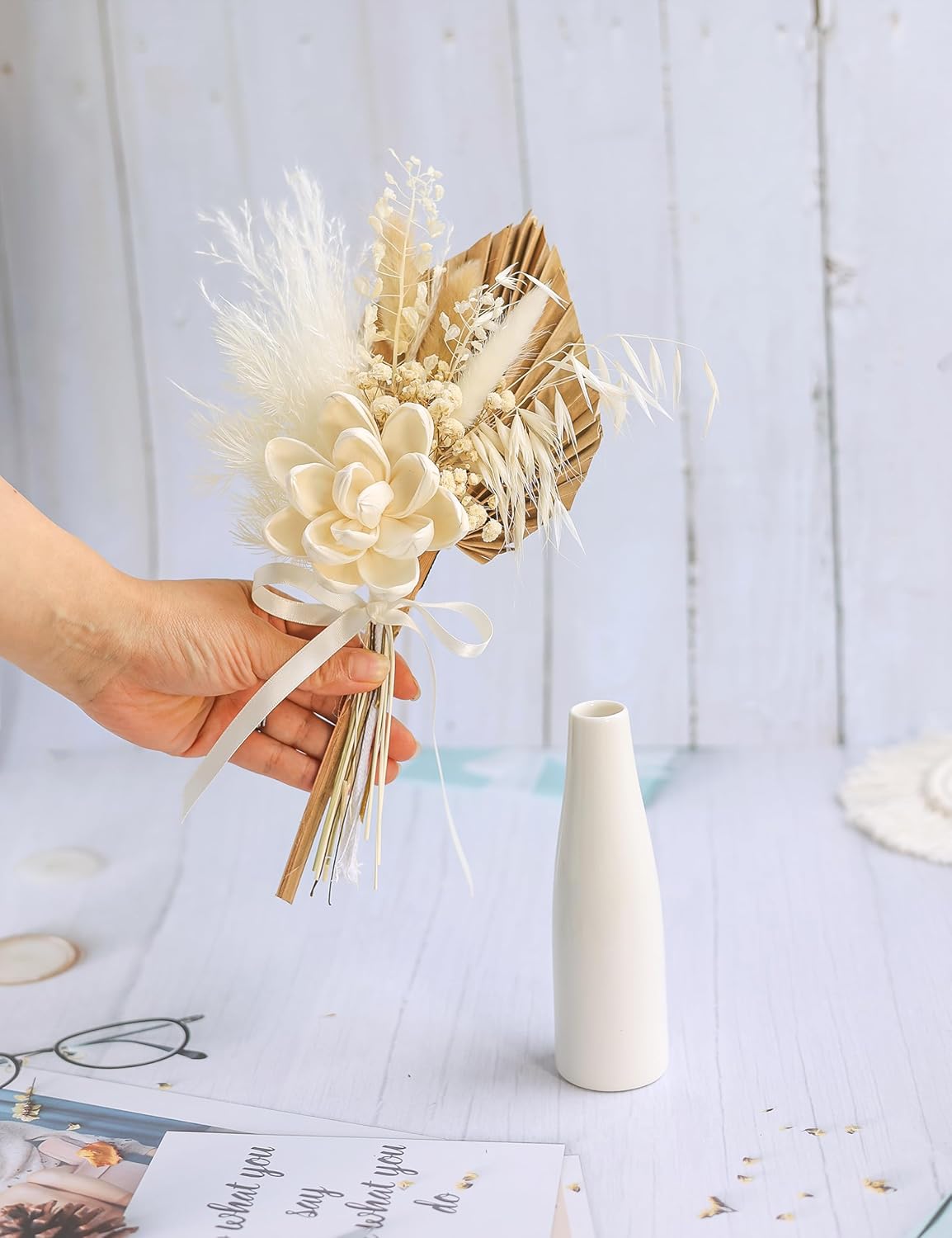 Xins Convey Dried Flowers Bouquet with Vase