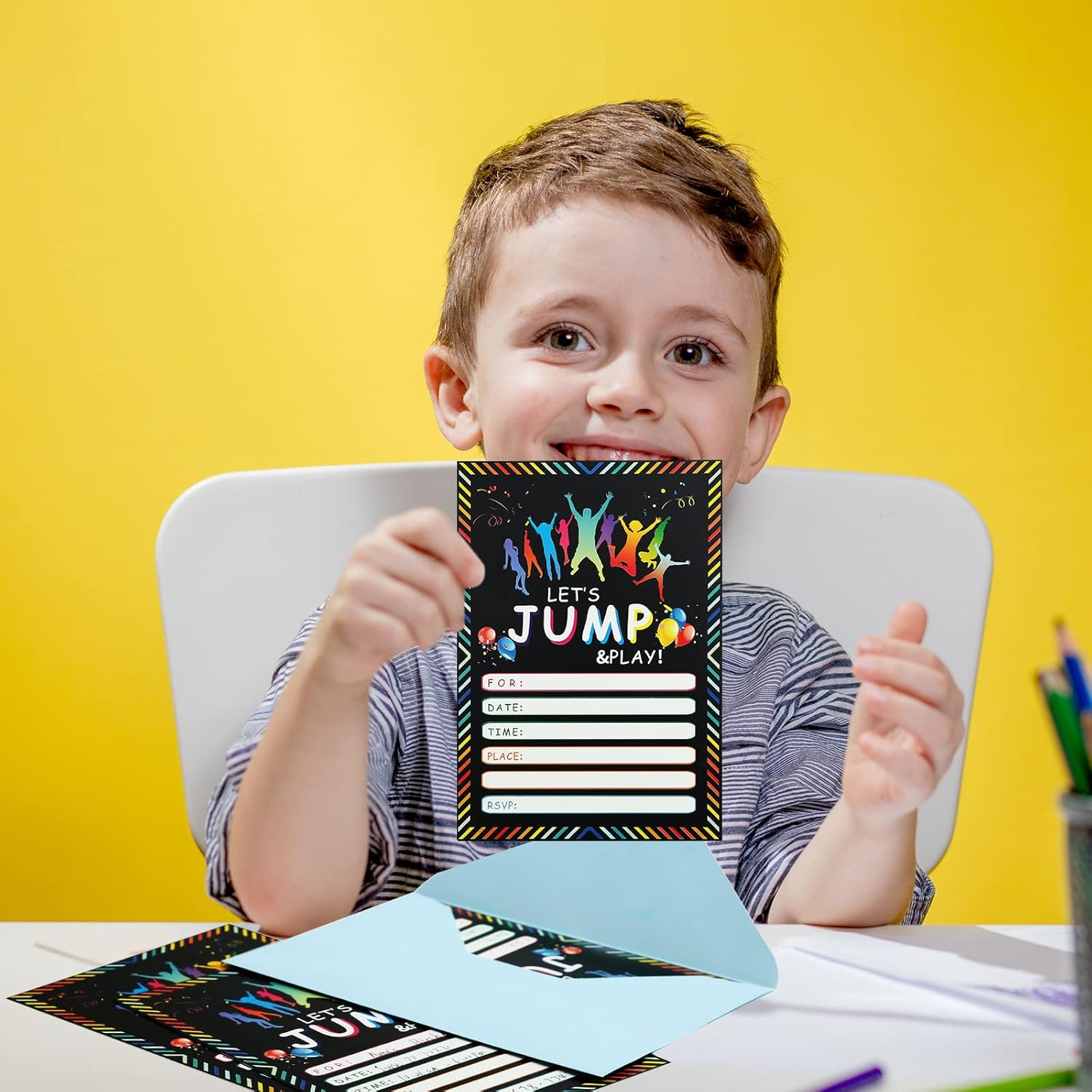 24 Pack Bounce House Party Invitation Set