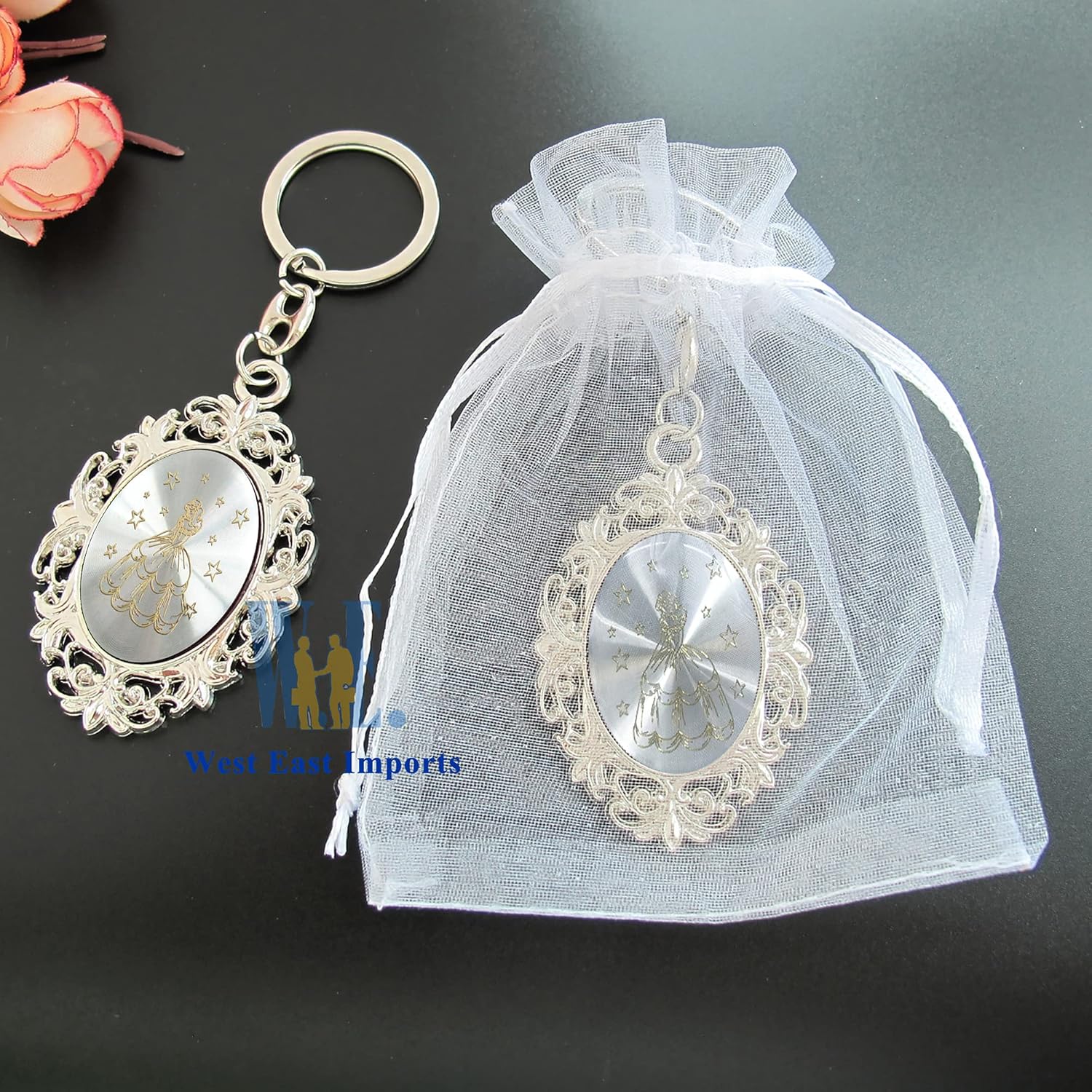Vineen Personalized Quince Keychain Party Favor 12 PCS