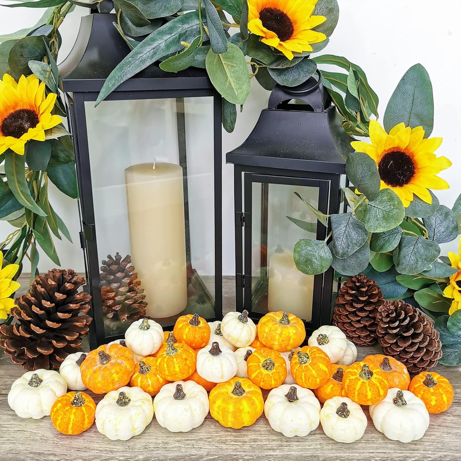 Winlyn 32 Pcs Assorted Artificial Mini Pumpkins