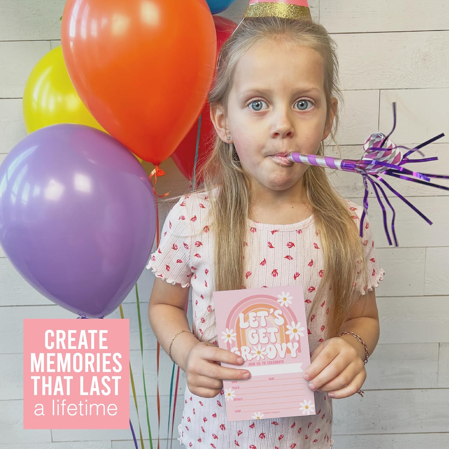 Hadley Designs Retro Groovy Girl Birthday Invitations 15-Pack