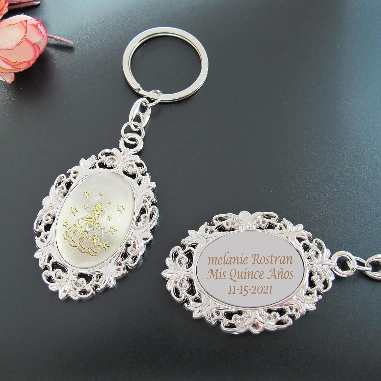 Vineen Personalized Quince Keychain Party Favor 12 PCS
