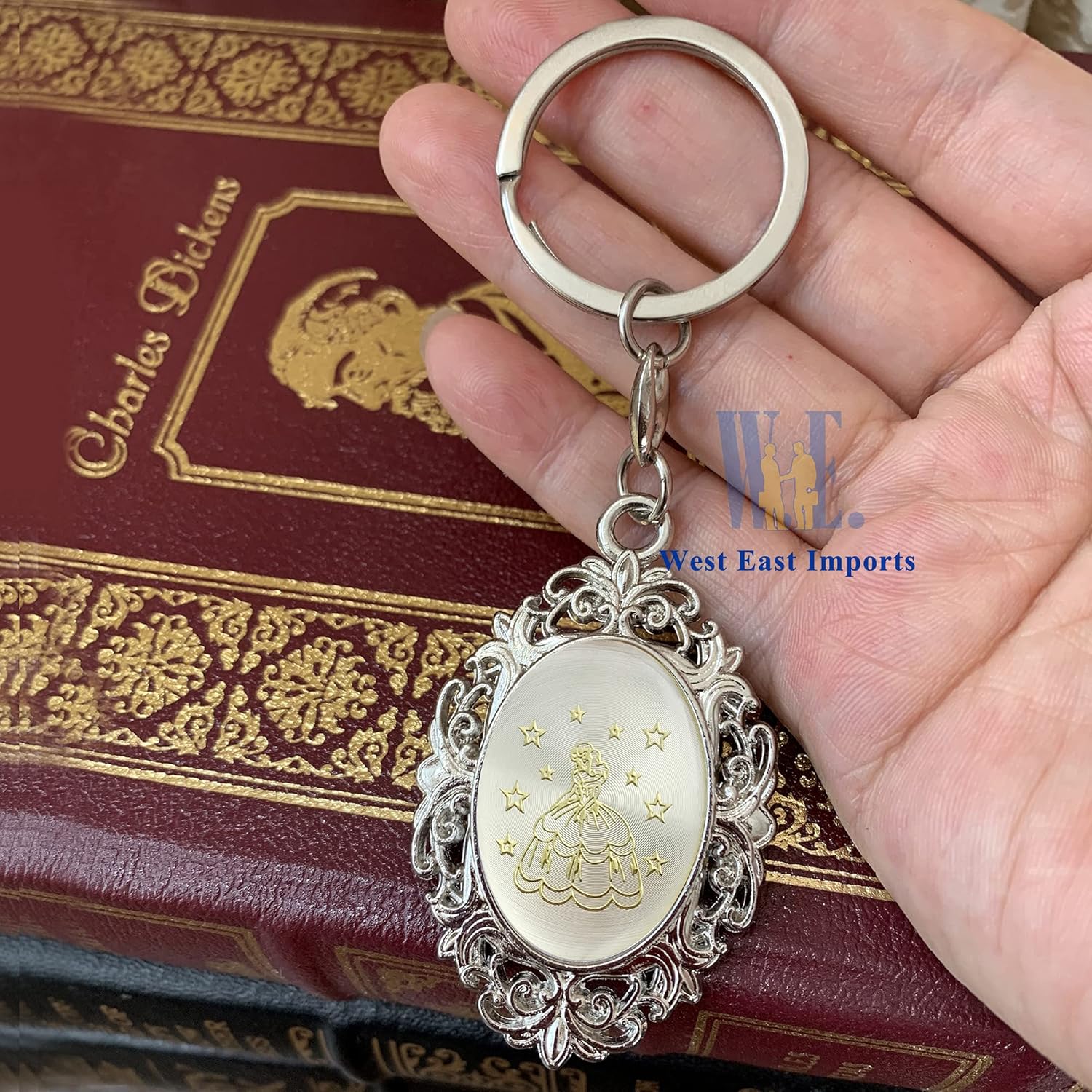 Vineen Personalized Quince Keychain Party Favor 12 PCS