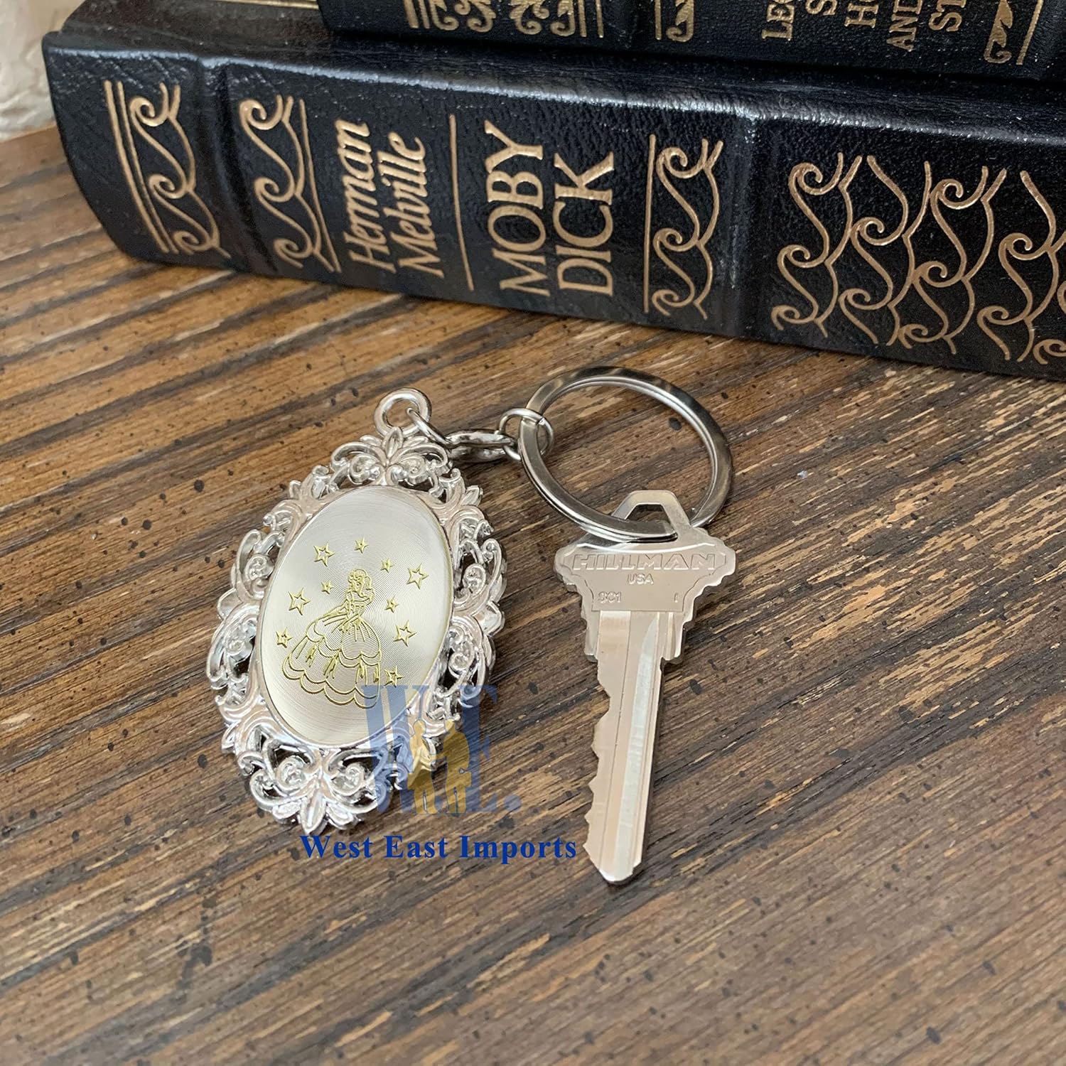 Vineen Personalized Quince Keychain Party Favor 12 PCS